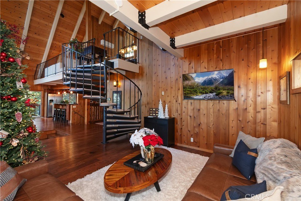 Lake Arrowhead, California, 92352, United States, 4 Bedrooms Bedrooms, ,4 BathroomsBathrooms,Residential,Forsale,2004864