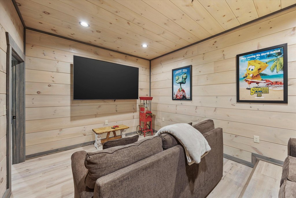 Sevierville, Tennessee, 37862, United States, 5 Bedrooms Bedrooms, ,5 BathroomsBathrooms,Residential,Forsale,1963563