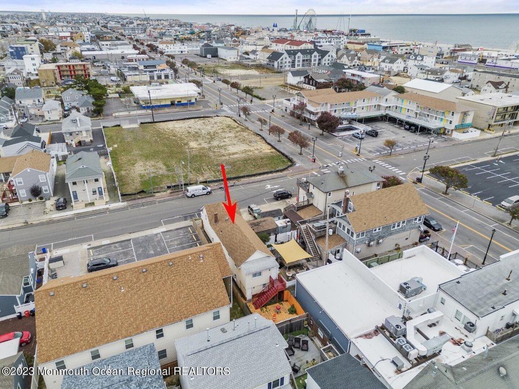 Seaside Heights, New Jersey, 08751, United States, 6 Bedrooms Bedrooms, ,3.5 BathroomsBathrooms,Residential,Forsale,2004848
