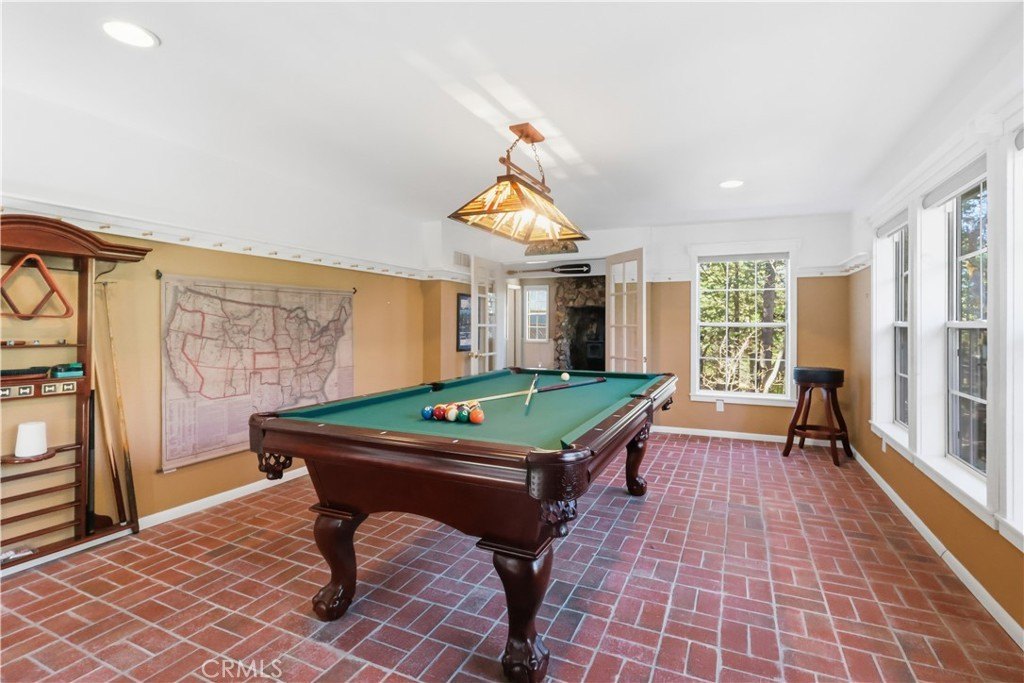 Lake Arrowhead, California, 92352, United States, 4 Bedrooms Bedrooms, ,3.5 BathroomsBathrooms,Residential,Forsale,2004861