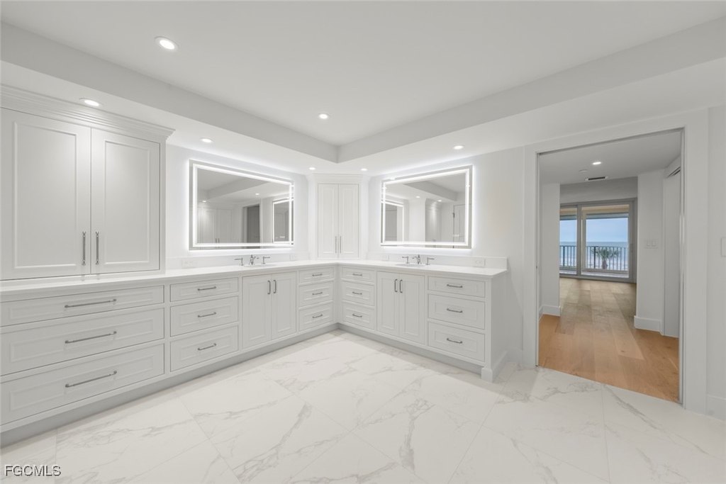 Sanibel, Florida, 33957, United States, 3 Bedrooms Bedrooms, ,3.5 BathroomsBathrooms,Residential,Forsale,2004792