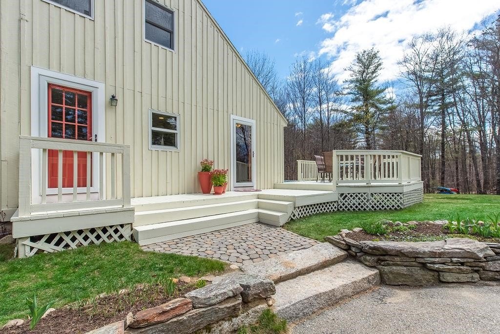 Strafford, New Hampshire, 03884, United States, 3 Bedrooms Bedrooms, ,1.5 BathroomsBathrooms,Residential,Forsale,2011248