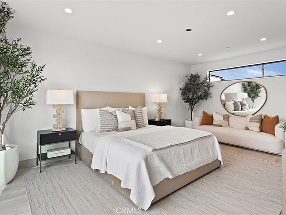 Newport Beach, California, 92663, United States, 5 Bedrooms Bedrooms, ,5 BathroomsBathrooms,Residential,Forsale,2009211