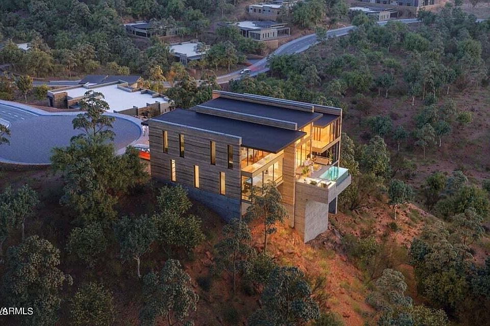 Sedona, Arizona, 86336, United States, 3 Bedrooms Bedrooms, ,3 BathroomsBathrooms,Residential,Forsale,2004633