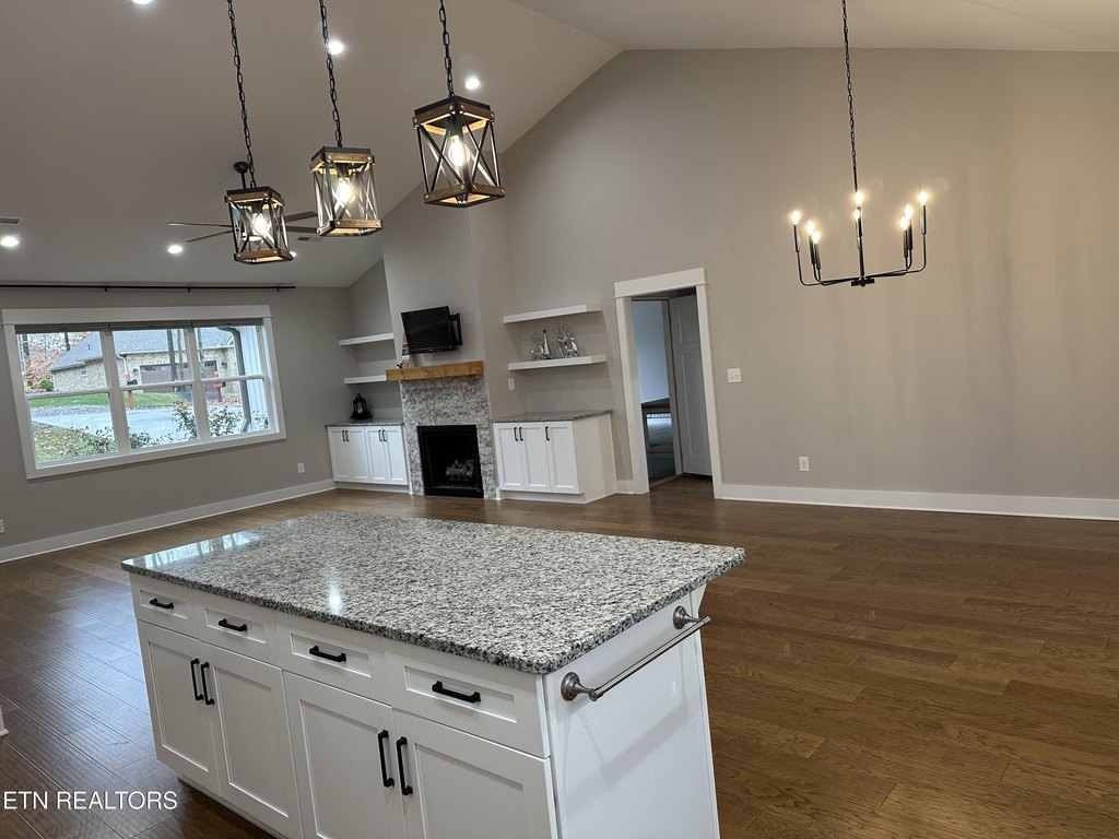 Loudon, Tennessee, 37774, United States, 3 Bedrooms Bedrooms, ,2 BathroomsBathrooms,Residential,Forsale,1999439