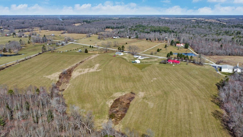 Jamestown, Tennessee, 38556, United States, 2 Bedrooms Bedrooms, ,2 BathroomsBathrooms,Residential,Forsale,1886027