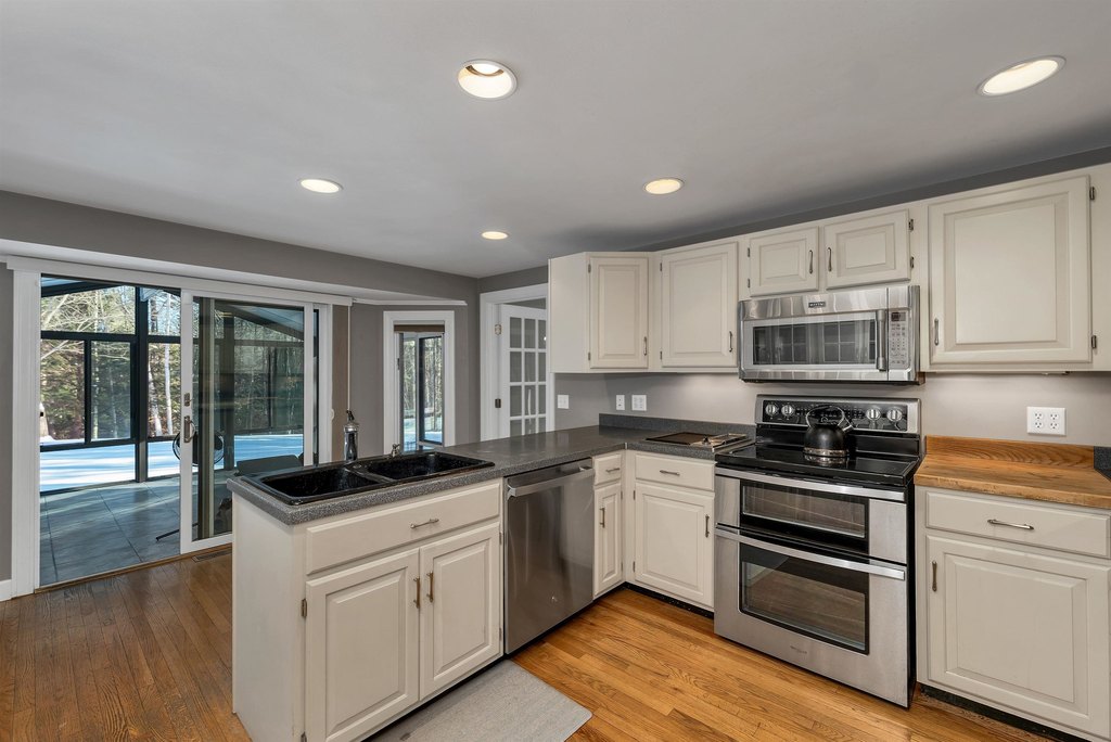 Wolfeboro, New Hampshire, 03894, United States, 3 Bedrooms Bedrooms, ,2.5 BathroomsBathrooms,Residential,Forsale,2011241