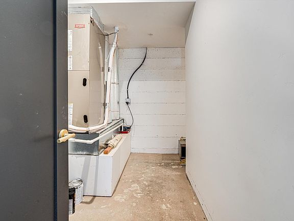 Healdsburg, California, 95448, United States, 5 Bedrooms Bedrooms, ,4 BathroomsBathrooms,Residential,Forsale,2004748