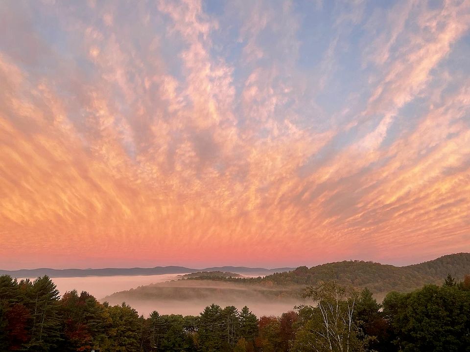 Pomfret, Vermont, 05067, United States, 4 Bedrooms Bedrooms, ,2.5 BathroomsBathrooms,Residential,Forsale,2004853