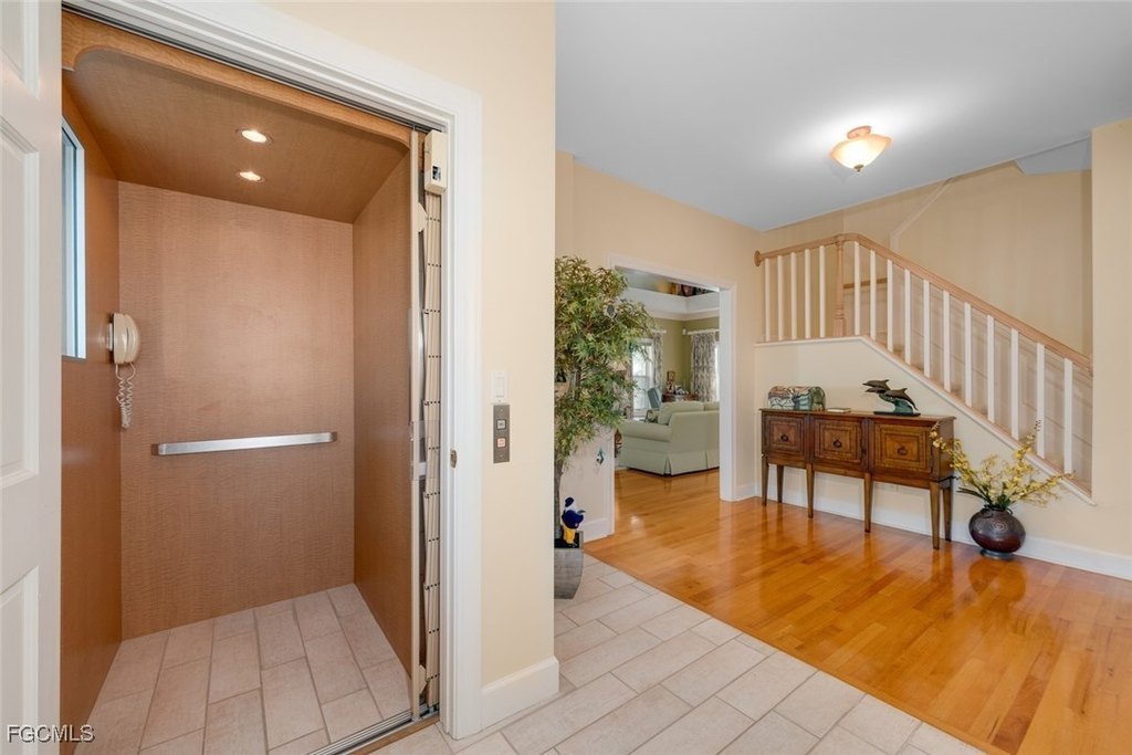 Sanibel, Florida, 33957, United States, 5 Bedrooms Bedrooms, ,3 BathroomsBathrooms,Residential,Forsale,2004793