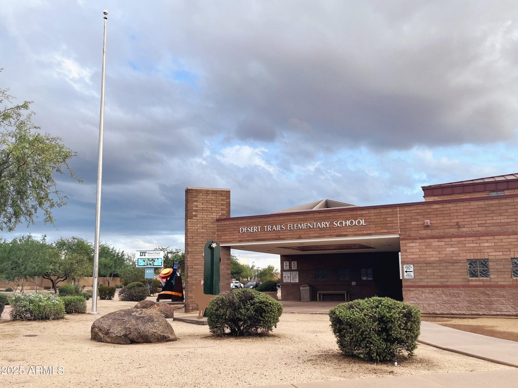 Phoenix, Arizona, 85050, United States, 4 Bedrooms Bedrooms, ,2.5 BathroomsBathrooms,Residential,Forsale,2004922