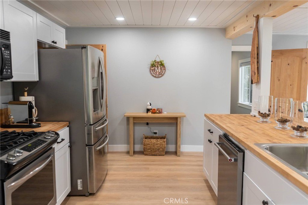 Idyllwild, California, 92549, United States, 3 Bedrooms Bedrooms, ,2 BathroomsBathrooms,Residential,Forsale,2007691