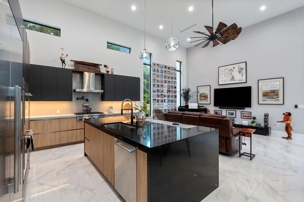 Southwest Ranches, Florida, 33330, United States, 5 Bedrooms Bedrooms, ,8 BathroomsBathrooms,Residential,Forsale,2011643