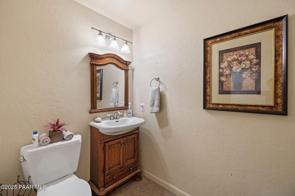 Prescott, Arizona, 86303, United States, 4 Bedrooms Bedrooms, ,3 BathroomsBathrooms,Residential,Forsale,1994057