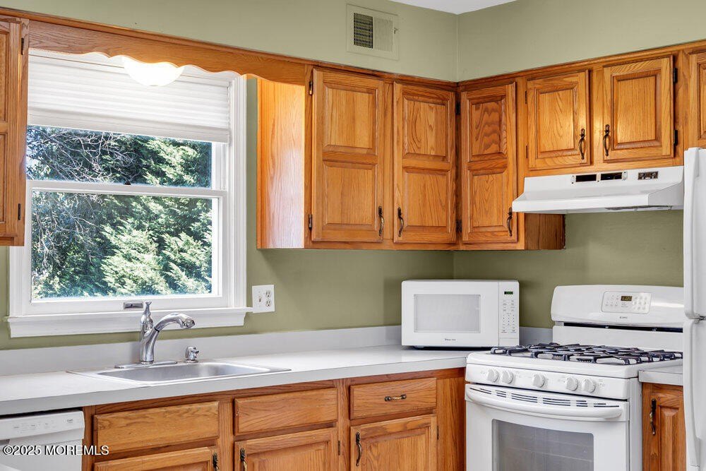 Toms River, New Jersey, 08755, United States, 4 Bedrooms Bedrooms, ,3.5 BathroomsBathrooms,Residential,Forsale,1966069