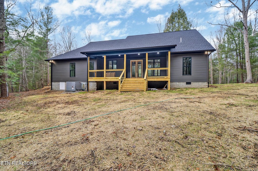 Jamestown, Tennessee, 38556, United States, 3 Bedrooms Bedrooms, ,2 BathroomsBathrooms,Residential,Forsale,2010945