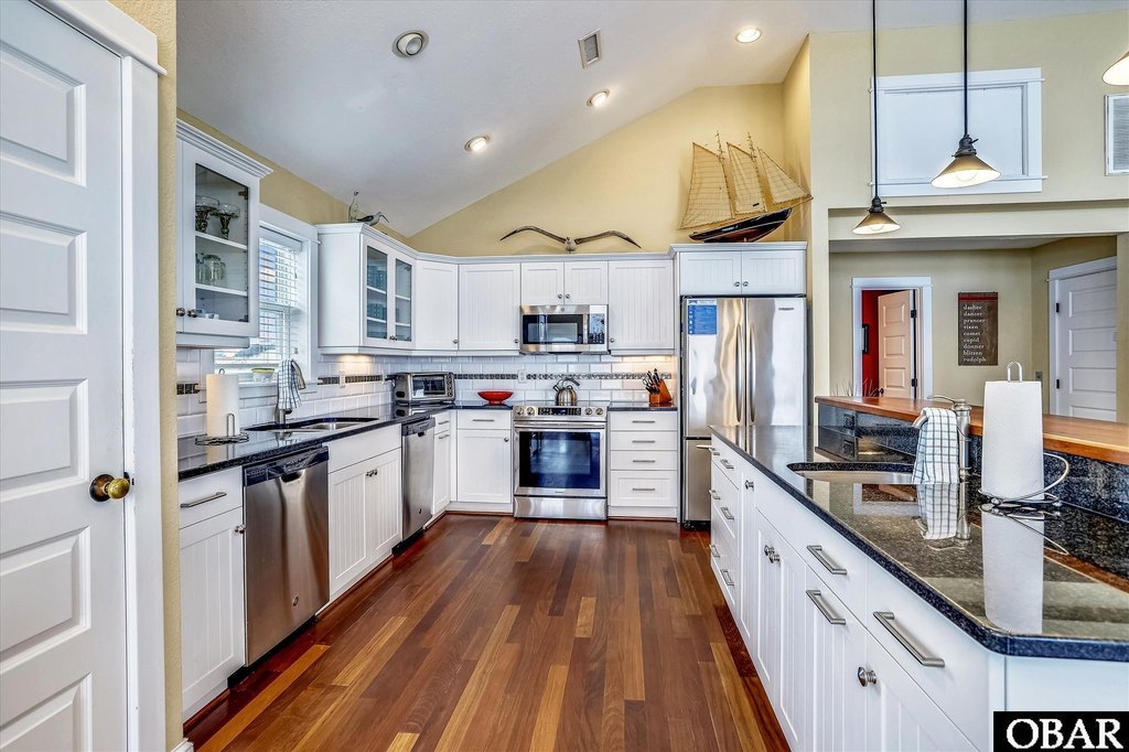 Duck, North Carolina, 27949, United States, 5 Bedrooms Bedrooms, ,5.5 BathroomsBathrooms,Residential,Forsale,2010256