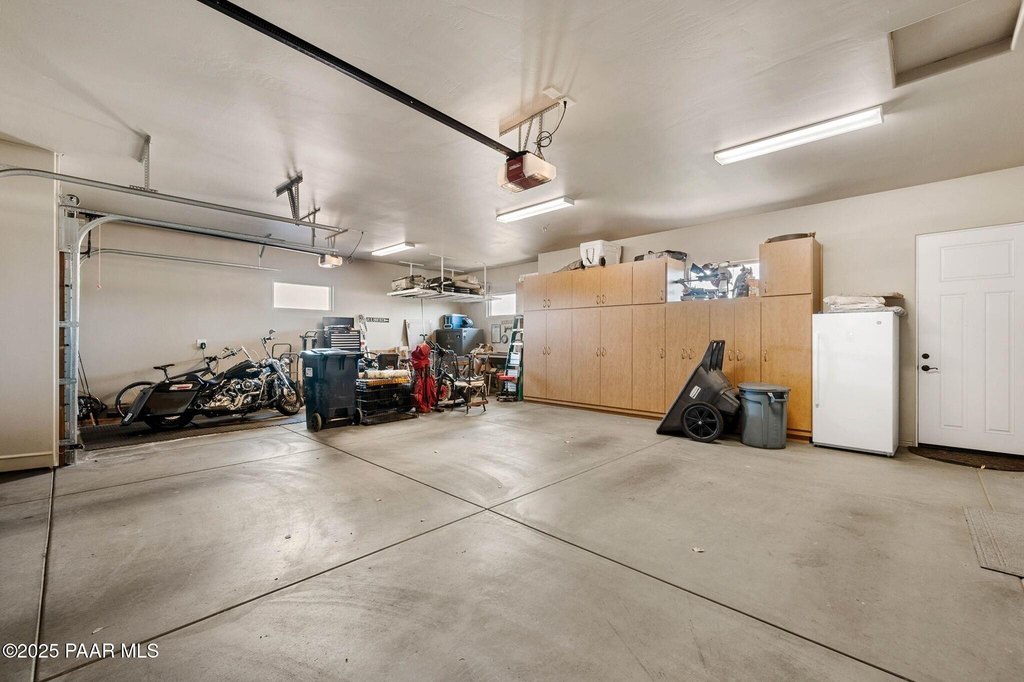 Prescott, Arizona, 86305, United States, 3 Bedrooms Bedrooms, ,8.5 BathroomsBathrooms,Residential,Forsale,2011268