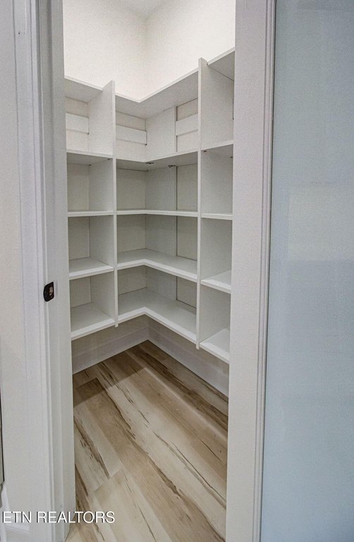 Vonore, Tennessee, 37885, United States, 3 Bedrooms Bedrooms, ,2 BathroomsBathrooms,Residential,Forsale,1910199