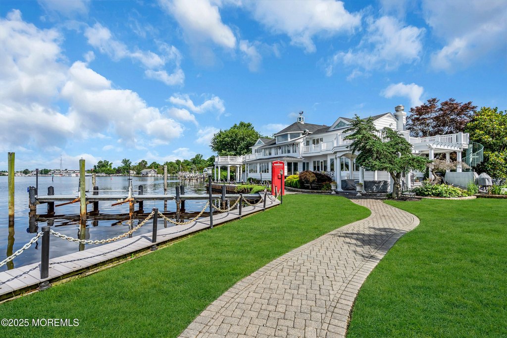 Toms River, New Jersey, 08753, United States, 5 Bedrooms Bedrooms, ,5.5 BathroomsBathrooms,Residential,Forsale,1954064