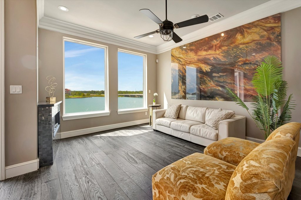 Seabrook, Texas, 77586, United States, 5 Bedrooms Bedrooms, ,4 BathroomsBathrooms,Residential,Forsale,1954136