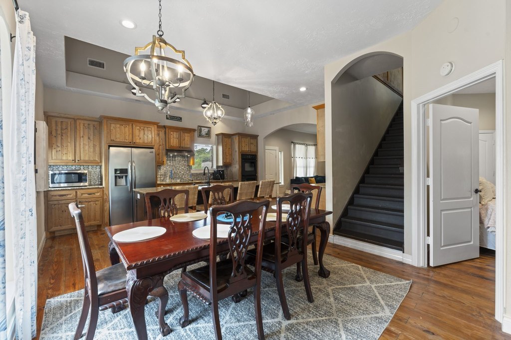 Montgomery, Texas, 77316, United States, 5 Bedrooms Bedrooms, ,3 BathroomsBathrooms,Residential,Forsale,1973417