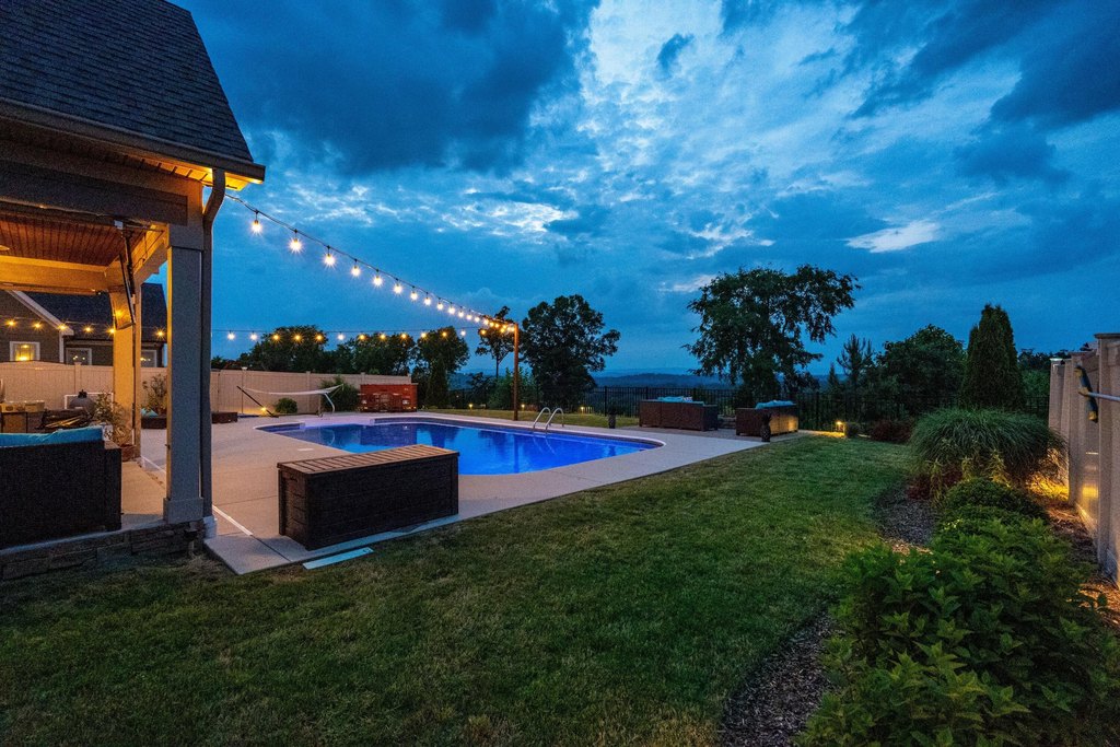 Ringgold, Georgia, 30736, United States, 5 Bedrooms Bedrooms, ,3 BathroomsBathrooms,Residential,Forsale,2009583