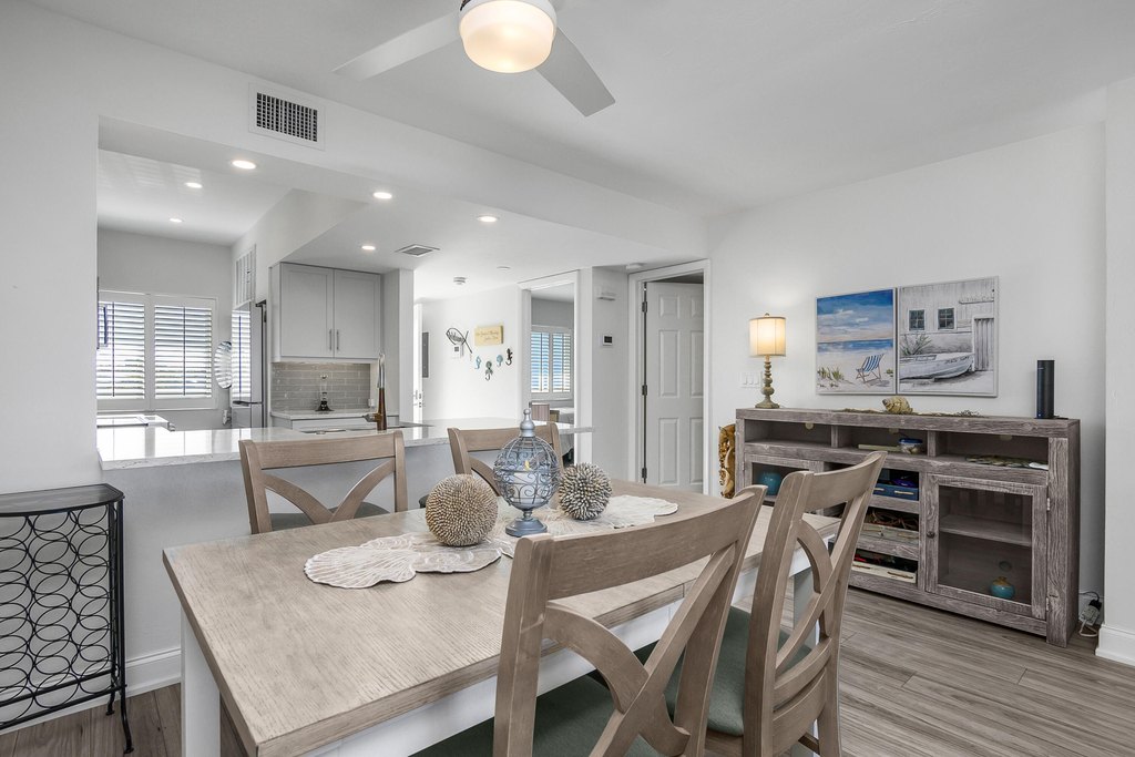 Marco Island, Florida, 34145, United States, 2 Bedrooms Bedrooms, ,2 BathroomsBathrooms,Residential,Forsale,2011560