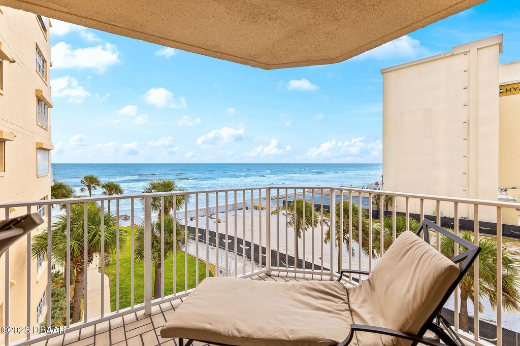 Daytona Beach Shores, Florida, 32118, United States, 3 Bedrooms Bedrooms, ,3 BathroomsBathrooms,Residential,Forsale,1990137