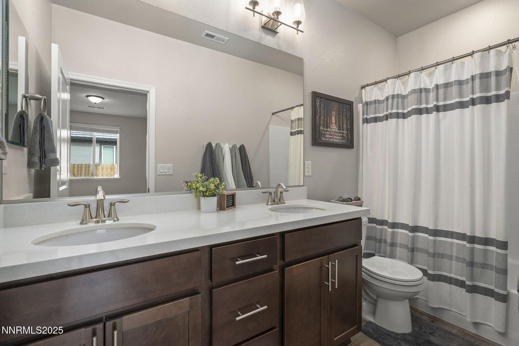 Sparks, Nevada, 89441, United States, 3 Bedrooms Bedrooms, ,2 BathroomsBathrooms,Residential,Forsale,1954160