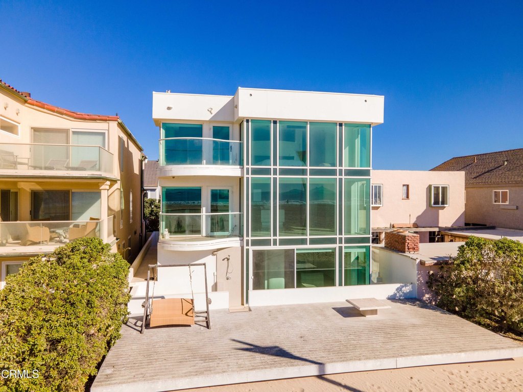 Oxnard, California, 93035, United States, 4 Bedrooms Bedrooms, ,4.5 BathroomsBathrooms,Residential,Forsale,1985940