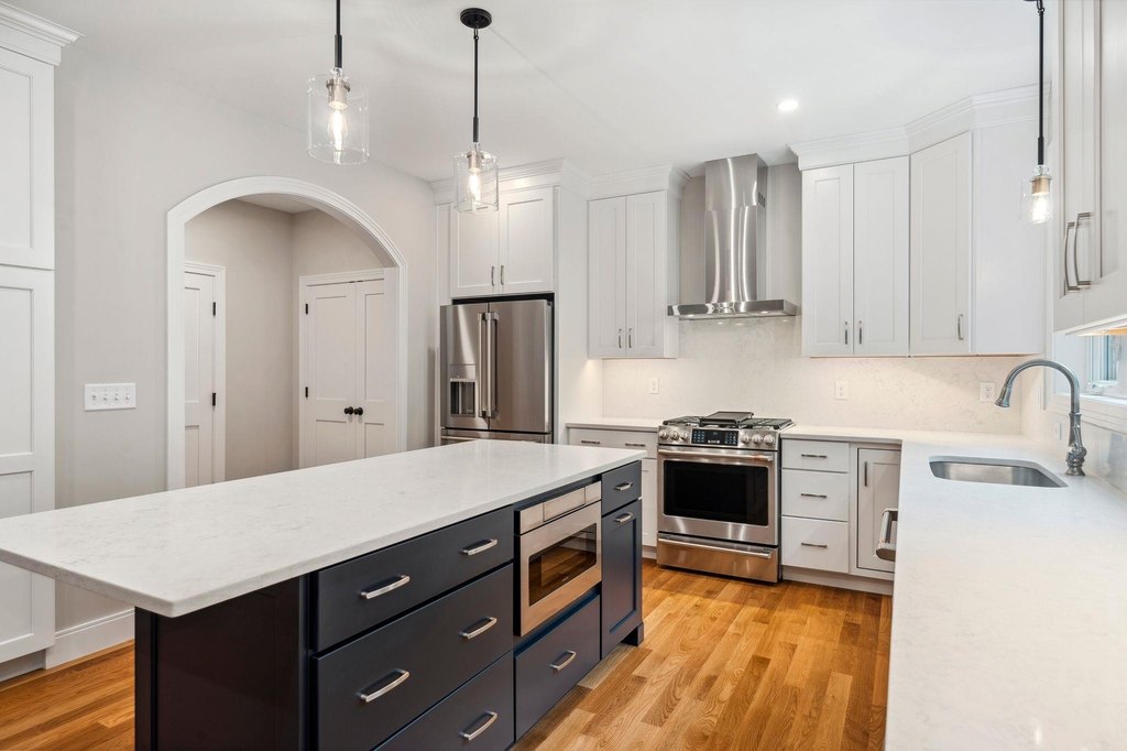 Kittery, Maine, 03905, United States, 4 Bedrooms Bedrooms, ,2.5 BathroomsBathrooms,Residential,Forsale,2002410