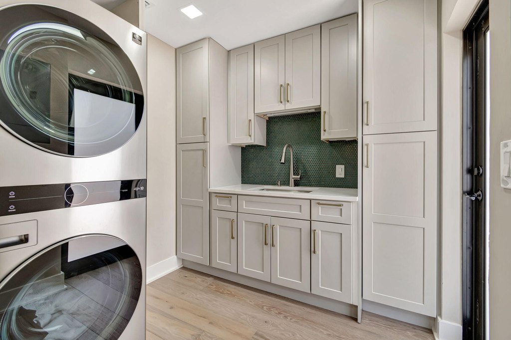 Boynton Beach, Florida, 33435, United States, 5 Bedrooms Bedrooms, ,3 BathroomsBathrooms,Residential,Forsale,1969906