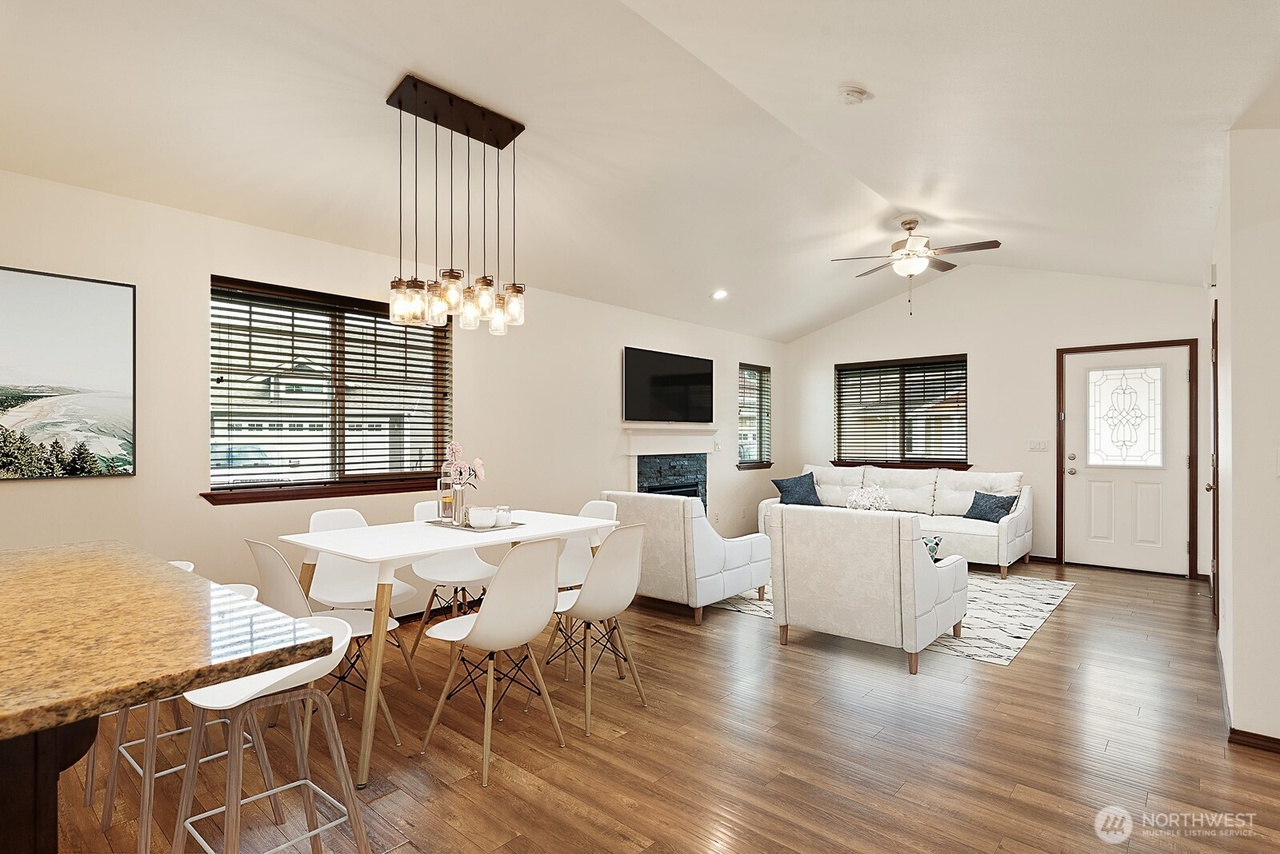 Sedro Woolley, Washington, 98284, United States, 3 Bedrooms Bedrooms, ,2 BathroomsBathrooms,Residential,Forsale,1965873