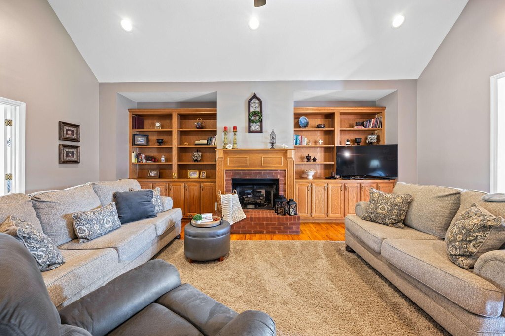 Soddy Daisy, Tennessee, 37379, United States, 4 Bedrooms Bedrooms, ,2.5 BathroomsBathrooms,Residential,Forsale,2004170