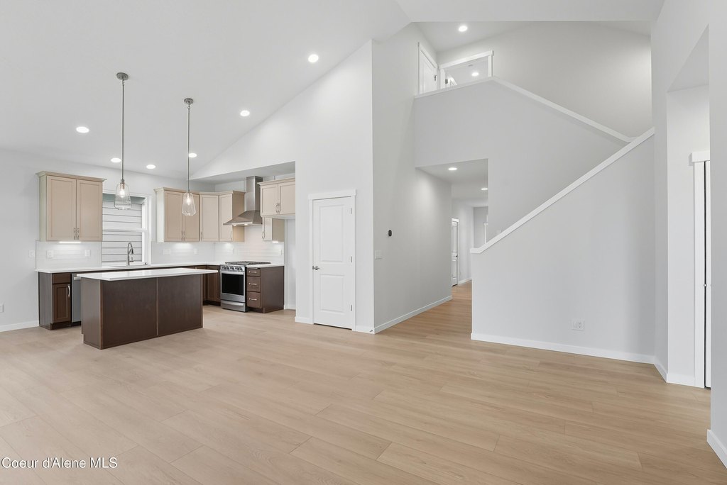 Coeur d'Alene, Idaho, 83815, United States, 4 Bedrooms Bedrooms, ,3 BathroomsBathrooms,Residential,Forsale,1984592