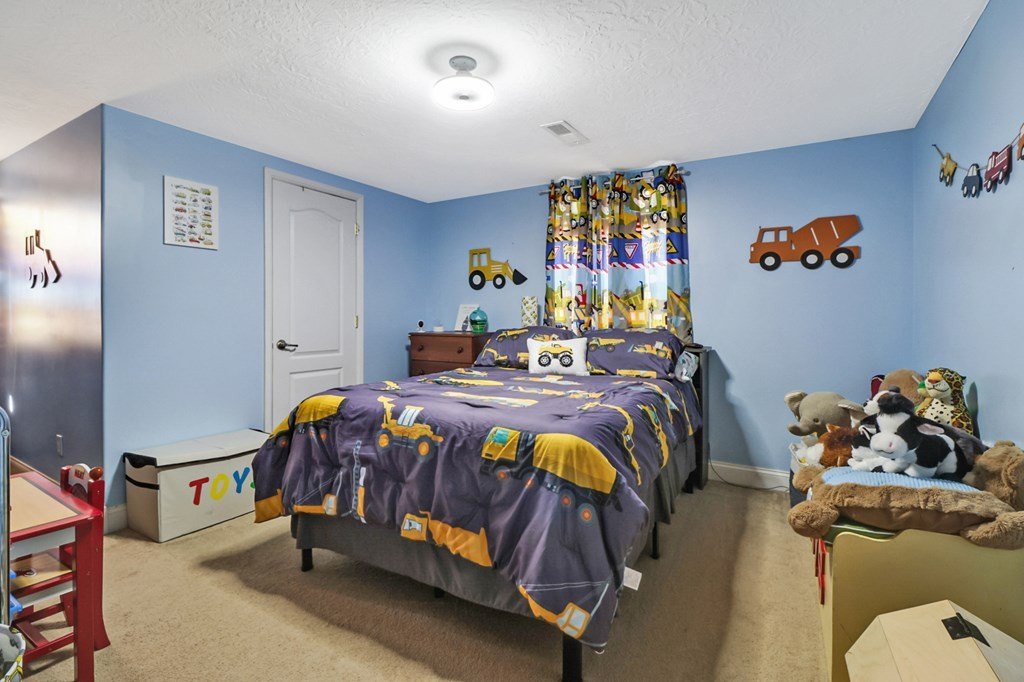 Jamestown, Tennessee, 38556, United States, 3 Bedrooms Bedrooms, ,2 BathroomsBathrooms,Residential,Forsale,1968518