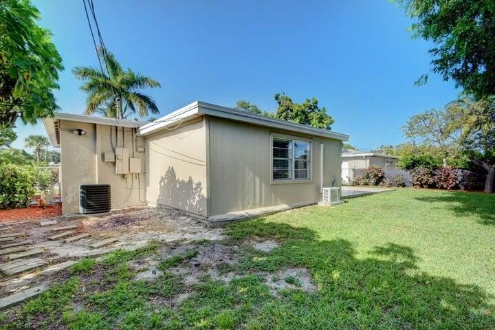 Lake Worth Beach, Florida, 33460, United States, 4 Bedrooms Bedrooms, ,2 BathroomsBathrooms,Residential,Forsale,1969910