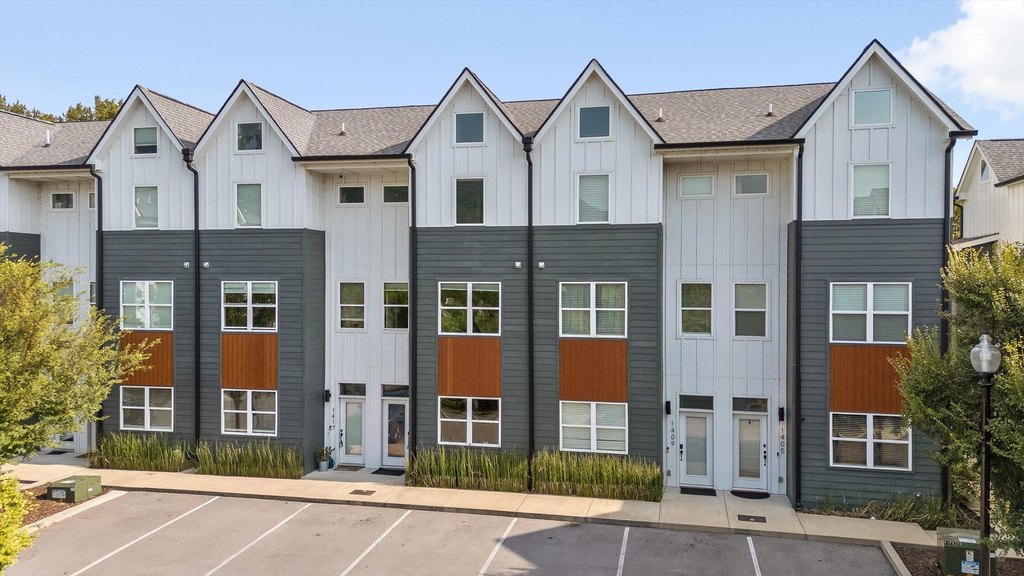 Chattanooga, Tennessee, 37408, United States, 3 Bedrooms Bedrooms, ,2.5 BathroomsBathrooms,Residential,Forsale,1995341