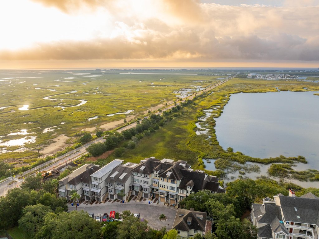 Mount Pleasant, South Carolina, 29464, United States, 4 Bedrooms Bedrooms, ,4 BathroomsBathrooms,Residential,Forsale,1985964