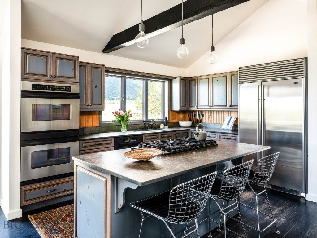 Bozeman, Montana, 59715, United States, 6 Bedrooms Bedrooms, ,5.5 BathroomsBathrooms,Residential,Forsale,1986988