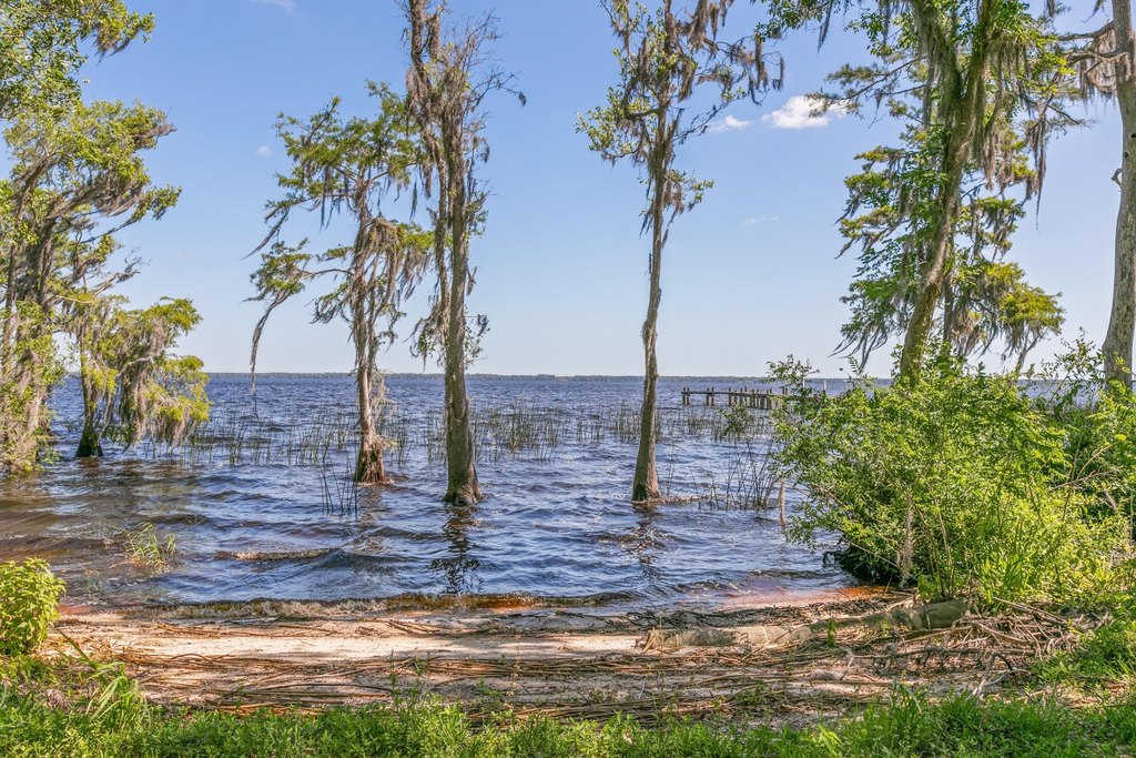 Crescent City, Florida, 32112, United States, 5 Bedrooms Bedrooms, ,3 BathroomsBathrooms,Residential,Forsale,2004868