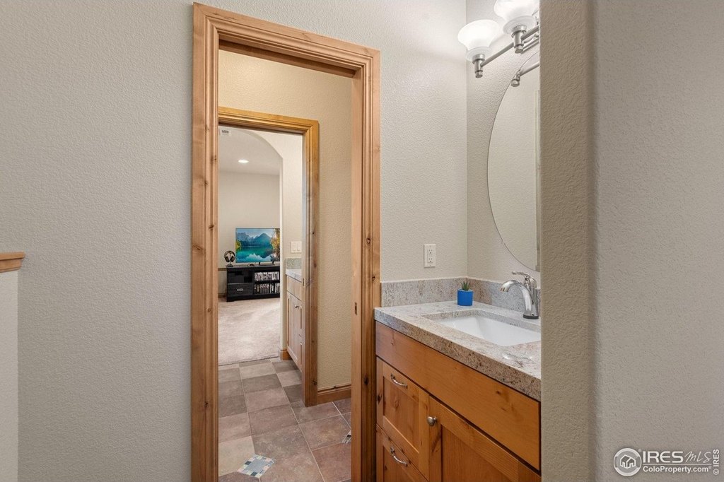 Severance, Colorado, 80610, United States, 5 Bedrooms Bedrooms, ,3.5 BathroomsBathrooms,Residential,Forsale,1967206