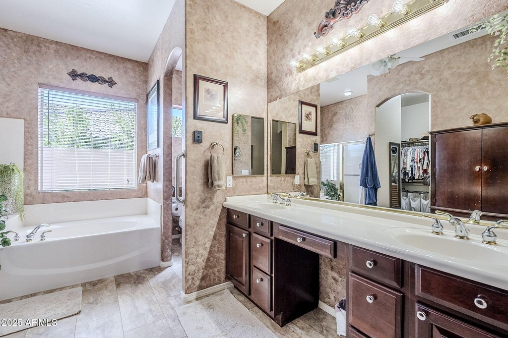 Gold Canyon, Arizona, 85118, United States, 4 Bedrooms Bedrooms, ,3 BathroomsBathrooms,Residential,Forsale,2000260