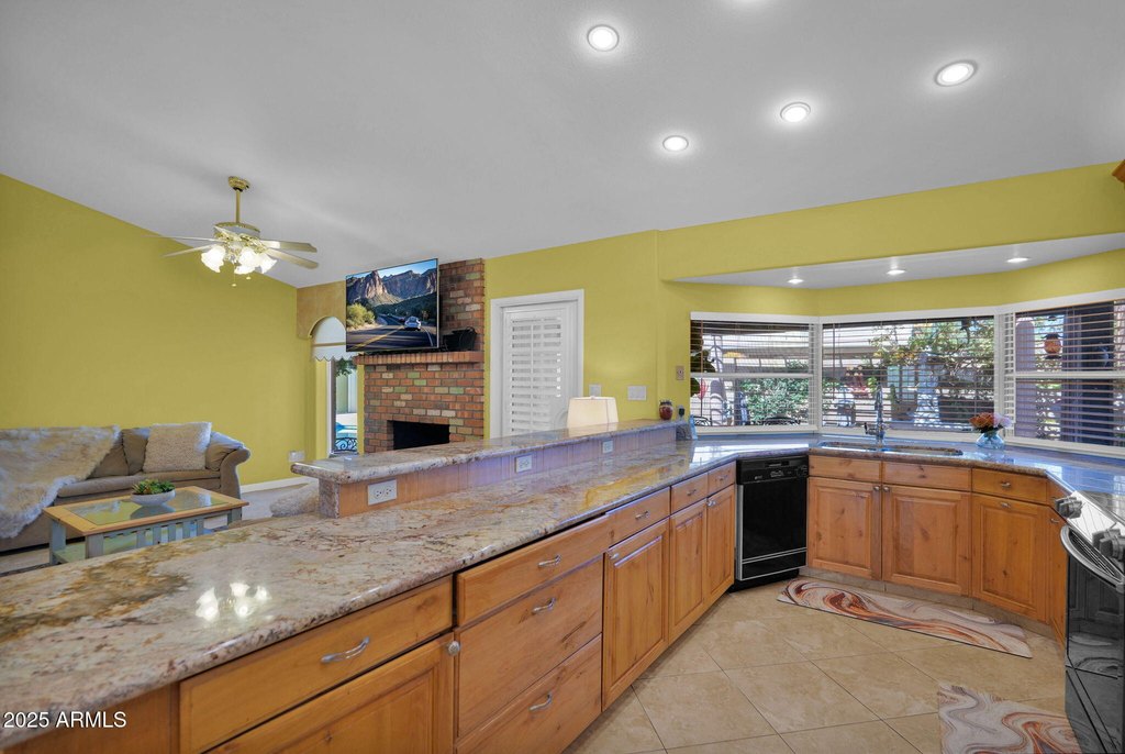 Mesa, Arizona, 85210, United States, 4 Bedrooms Bedrooms, ,2 BathroomsBathrooms,Residential,Forsale,2004919