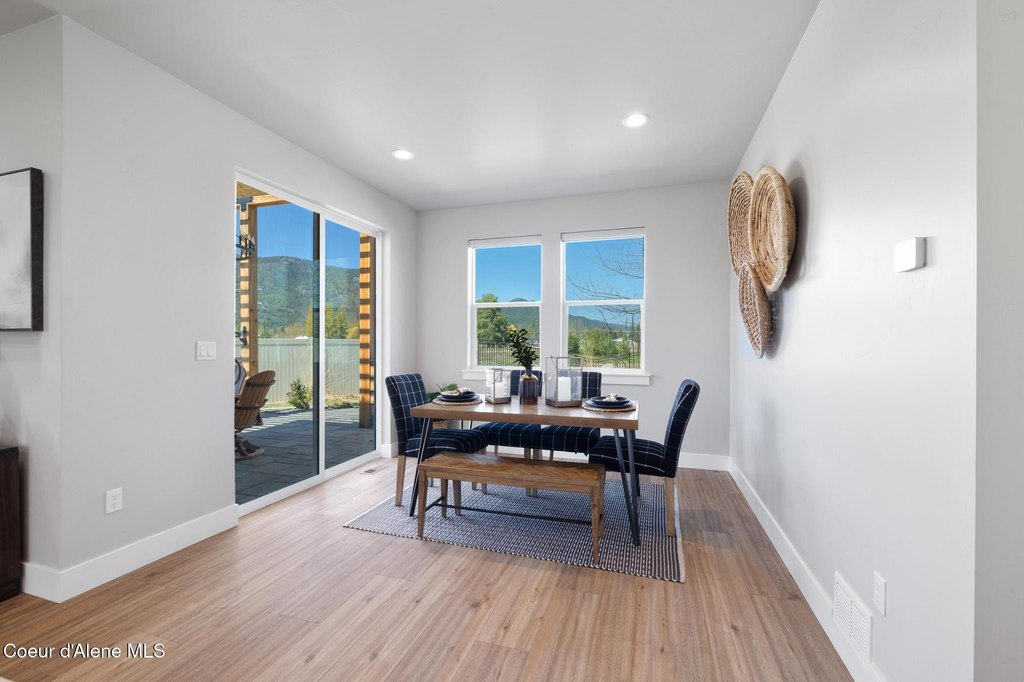 Sandpoint, Idaho, 83864, United States, 4 Bedrooms Bedrooms, ,3.5 BathroomsBathrooms,Residential,Forsale,1946357