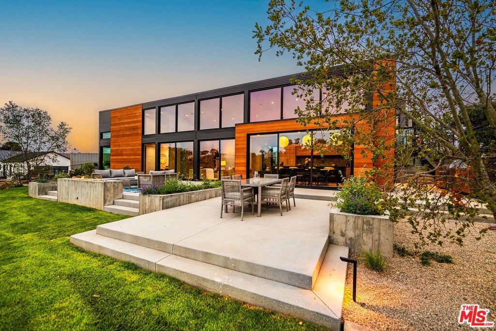 Malibu, California, 90265, United States, 3 Bedrooms Bedrooms, ,3 BathroomsBathrooms,Residential,Forsale,2004062