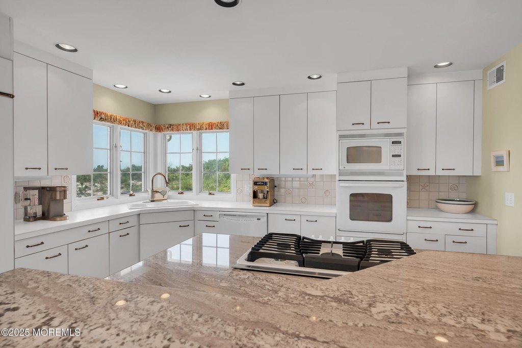 Mantoloking, New Jersey, 08738, United States, 5 Bedrooms Bedrooms, ,4.5 BathroomsBathrooms,Residential,Forsale,1966041