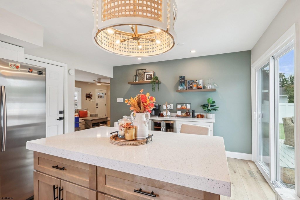 Somers Point, New Jersey, 08244, United States, 3 Bedrooms Bedrooms, ,2 BathroomsBathrooms,Residential,Forsale,1960204