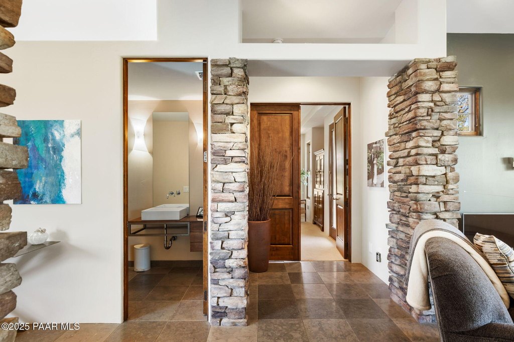 Prescott, Arizona, 86305, United States, 3 Bedrooms Bedrooms, ,2.5 BathroomsBathrooms,Residential,Forsale,1967158